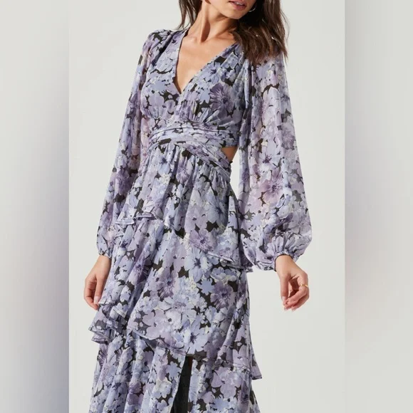 ASTR THE LABEL Anora Maxi Dress in Black & Purple Floral, size sm, 3 tiers - Picture 2 of 9